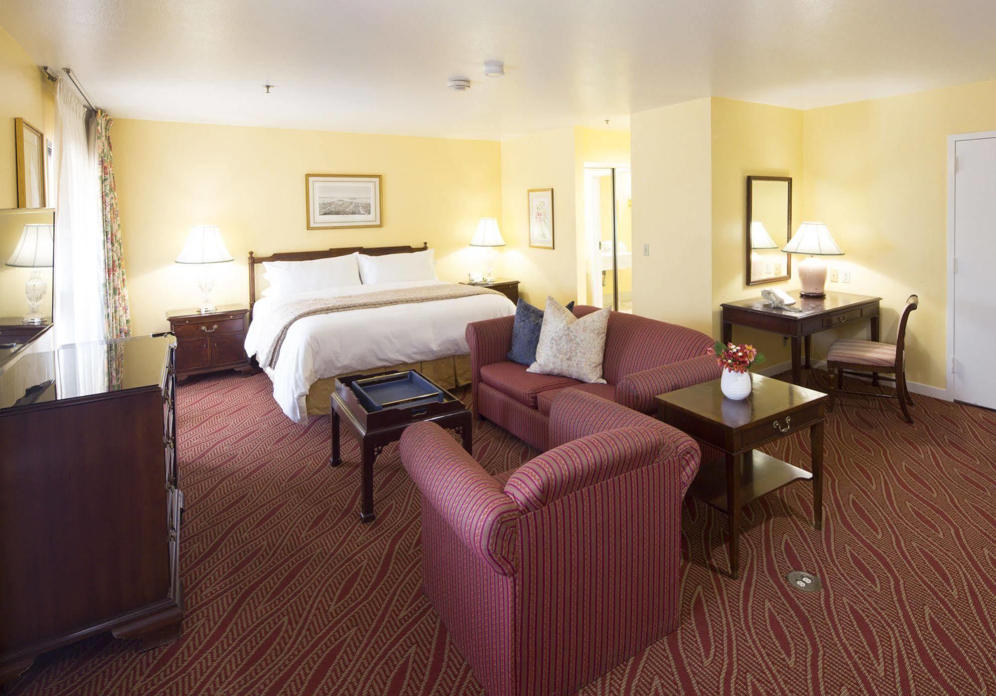 Campbell Inn Hotel Bagian luar foto