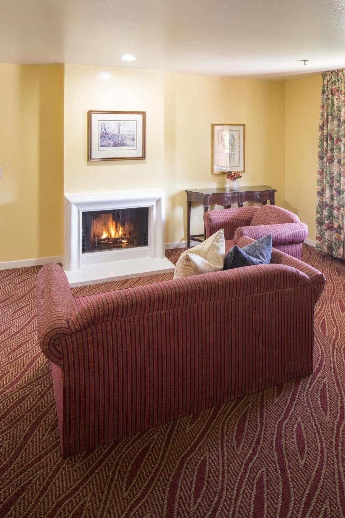 Campbell Inn Hotel Bagian luar foto
